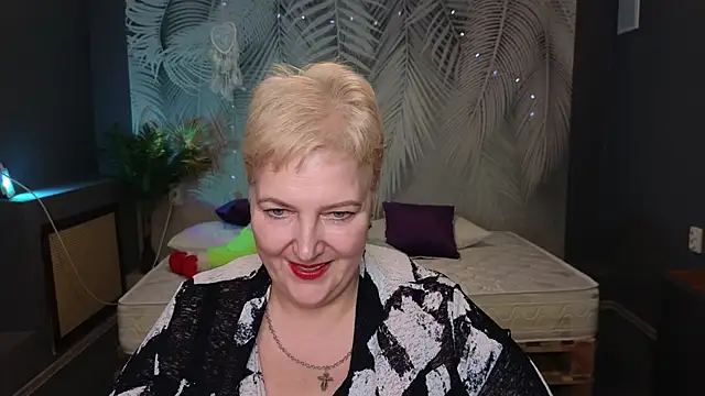 Sandra Snow online show from 9, 2, 2025