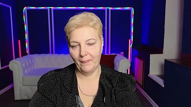 Sandra Snow online show from 6, 1, 2025