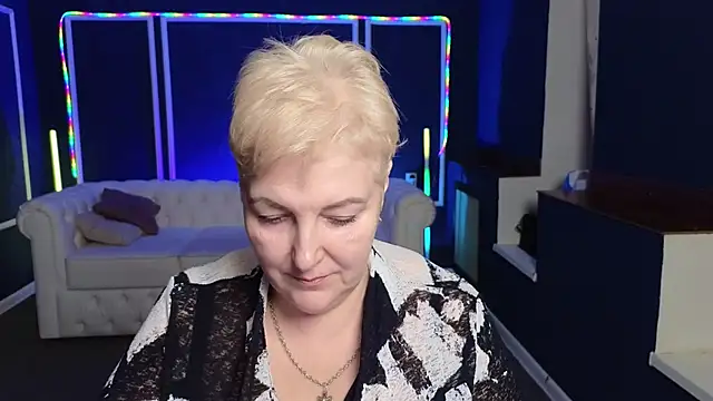 Sandra Snow online show from 8, 2, 2025