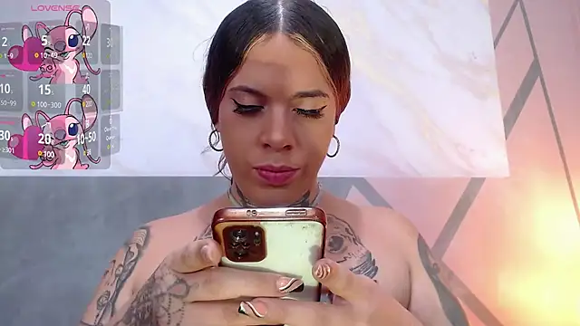 Snapshot of BriannaSweet_ chatting on 7, 3, 2025 BriannaSweet online show from 7, 3, 2025