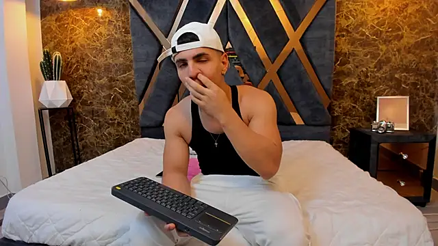Flynn Riider online show from 27, 2, 2025