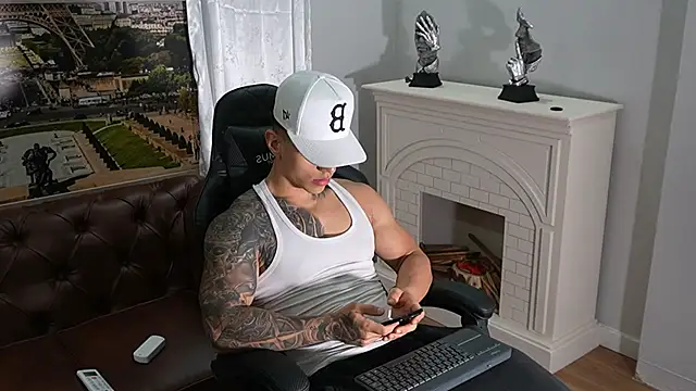 Flynn Riider online show from 22, 5, 2026