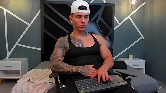 Flynn Riider online show from 5, 12, 2025