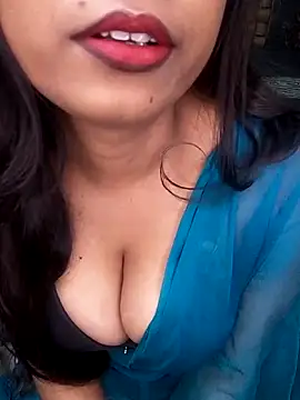 hinaa khan online show from 9, 11, 2025