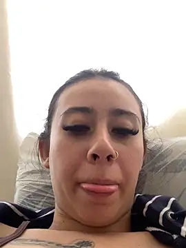 Snapshot of Zoee_t chatting on 1, 2, 2025 Zoee t online show from 1, 2, 2025