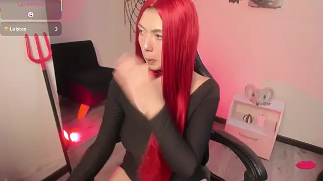 Aurora Hotson online show from 17, 10, 2025