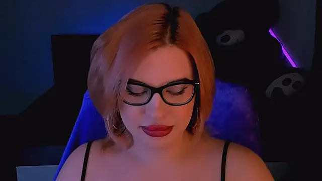 Snapshot of evaharve chatting on 24, 10, 2025 evaharve online show from 24, 10, 2025