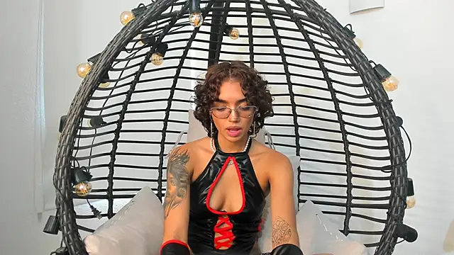 slutty venus online show from 12, 9, 2025