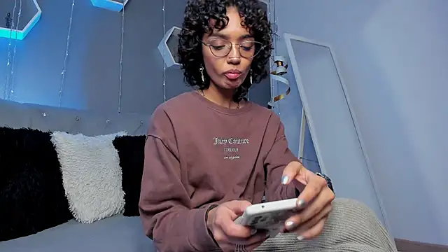 slutty venus online show from 9, 3, 2025