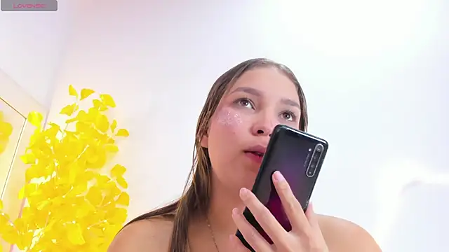 HaleyAmaya online show from 15, 6, 2026
