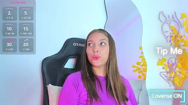 HaleyAmaya online show from 15, 10, 2025