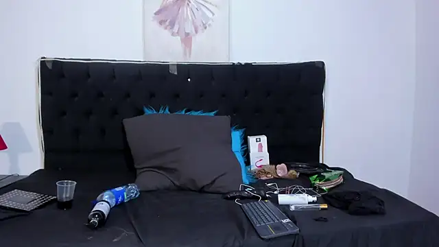 Salome Whiter online show from 8, 11, 2025