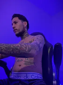 Snapshot of Junihn0 chatting on 14, 10, 2025 Junihn0 online show from 14, 10, 2025