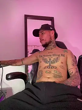 Snapshot of Junihn0 chatting on 10, 10, 2025 Junihn0 online show from 10, 10, 2025