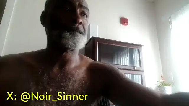 Snapshot of sinnernoir chatting on 9, 7, 2026 sinnernoir online show from 9, 7, 2026