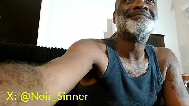 Snapshot of sinnernoir chatting on 1, 7, 2026 sinnernoir online show from 1, 7, 2026