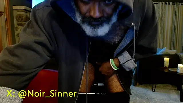 Snapshot of sinnernoir chatting on 10, 9, 2025 sinnernoir online show from 10, 9, 2025