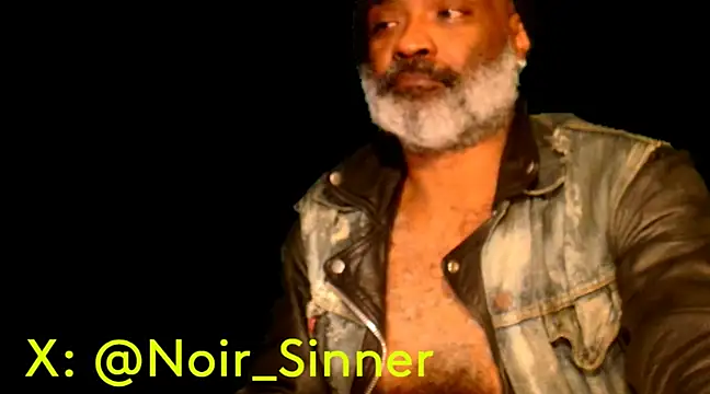 Snapshot of sinnernoir chatting on 4, 2, 2025 sinnernoir online show from 4, 2, 2025