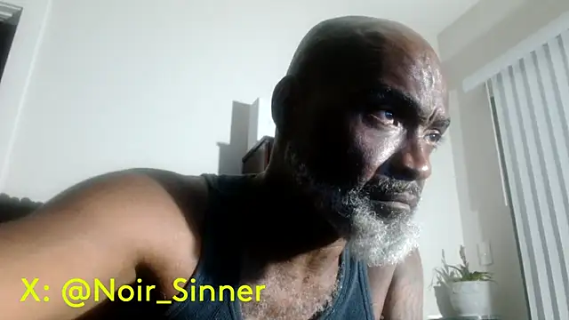 Snapshot of sinnernoir chatting on 9, 7, 2026 sinnernoir online show from 9, 7, 2026