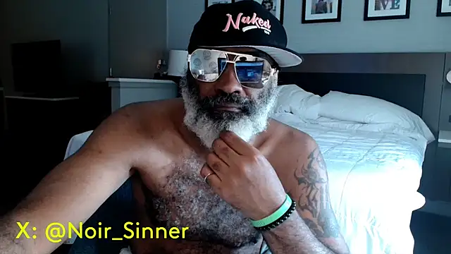 Snapshot of sinnernoir chatting on 23, 9, 2025 sinnernoir online show from 23, 9, 2025