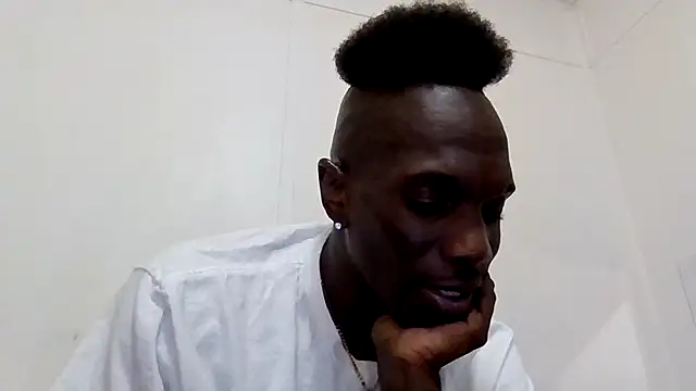 Snapshot of Shawtyblaque21 chatting on 13, 7, 2026 Shawtyblaque21 online show from 13, 7, 2026