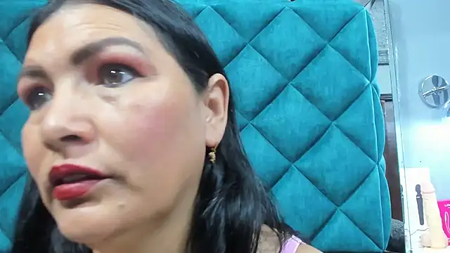 PENELOPELEWISs online show from 11, 9, 2025