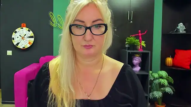 ChristyBrooks online show from 12, 2, 2025