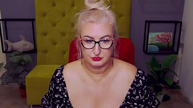 ChristyBrooks online show from 30, 10, 2025