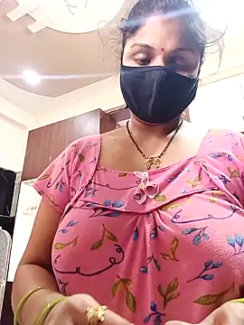 Snapshot of Cute-Aadhvita chatting on 4, 5, 2026 Cute-Aadhvita online show from 4, 5, 2026