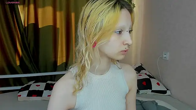 Snapshot of Lexy-Woorhez chatting on 29, 4, 2026 Lexy-Woorhez online show from 29, 4, 2026