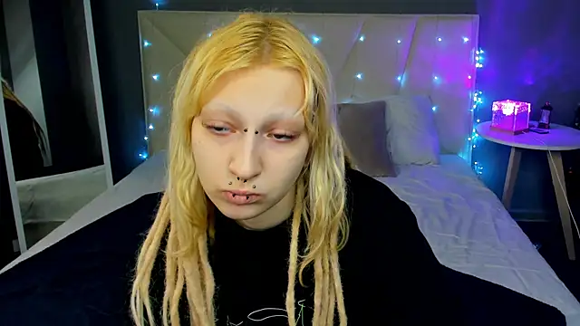 Lexy-Woorhez online show from 15, 2, 2025