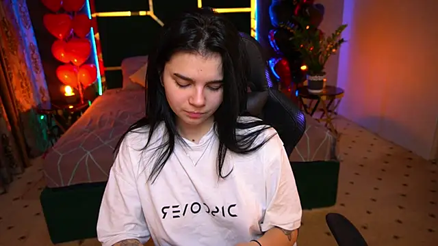 ShinyShyy online show from 23, 2, 2025