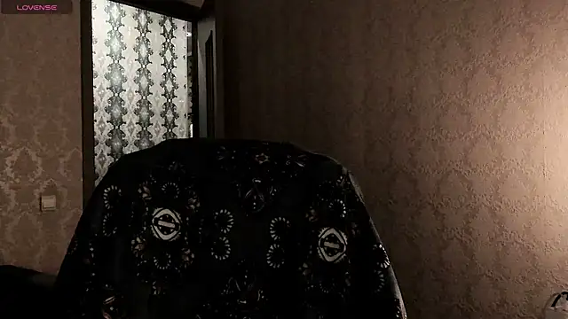 SexxyDreams1 online show from 13, 1, 2026