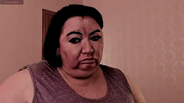 SexxyDreams1 online show from 3, 2, 2026