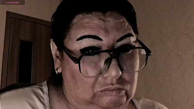 SexxyDreams1 online show from 14, 4, 2026