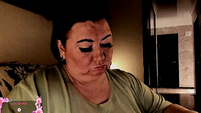 SexxyDreams1 online show from 9, 10, 2025