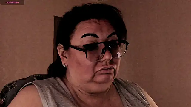 SexxyDreams1 online show from 10, 3, 2026