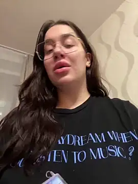 Snapshot of VikiDemi chatting on 27, 12, 2024 VikiDemi online show from 27, 12, 2024