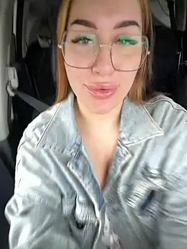 Snapshot of VikiDemi chatting on 13, 9, 2025 VikiDemi online show from 13, 9, 2025