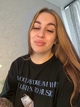 Snapshot of VikiDemi chatting on 27, 9, 2025 VikiDemi online show from 27, 9, 2025