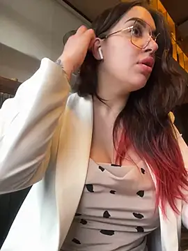 Snapshot of VikiDemi chatting on 2, 3, 2025 VikiDemi online show from 2, 3, 2025