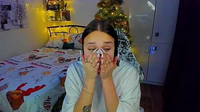 LinaTruly online show from 17, 12, 2025