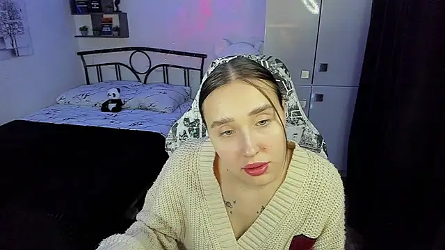 LinaTruly online show from 10, 11, 2025