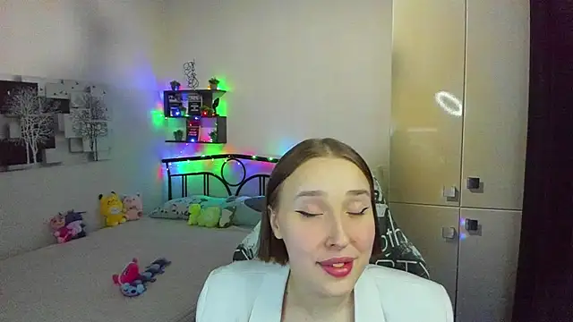 Snapshot of LinaTruly chatting on 24, 4, 2026 LinaTruly online show from 24, 4, 2026