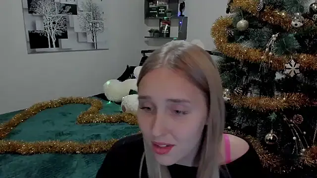 Snapshot of LinaTruly chatting on 16, 12, 2024 LinaTruly online show from 16, 12, 2024