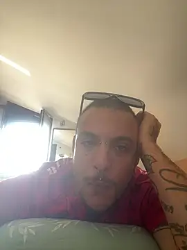 Snapshot of FTM98xxx chatting on 9, 7, 2026 FTM98xxx online show from 9, 7, 2026