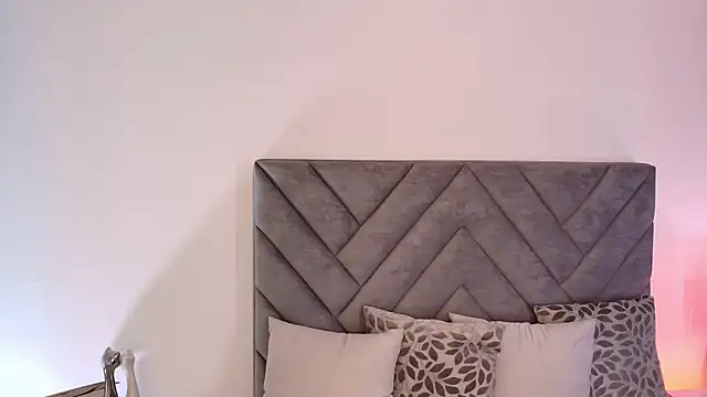 chloe wilson7 online show from 7, 4, 2026