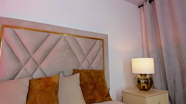 chloe wilson7 online show from 4, 3, 2026