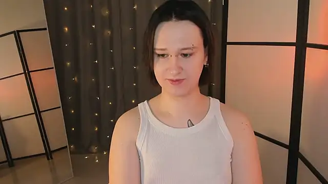 Nicole Cidman online show from 19, 2, 2025