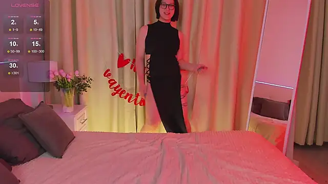 Nicole Cidman online show from 13, 2, 2025